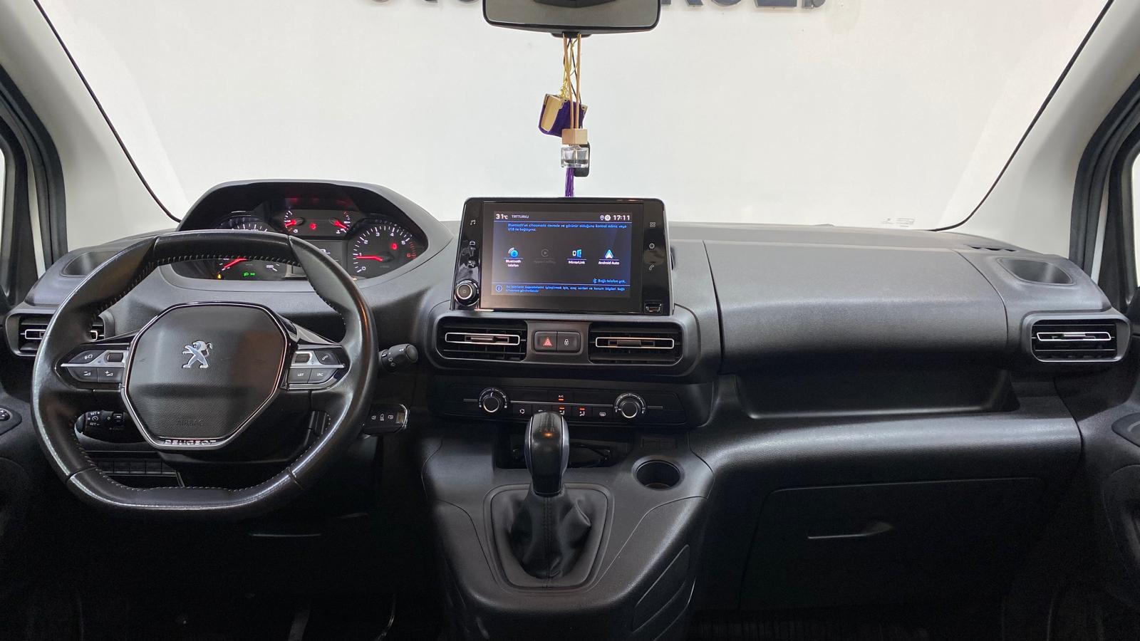 PEUGEOT RIFTER 4